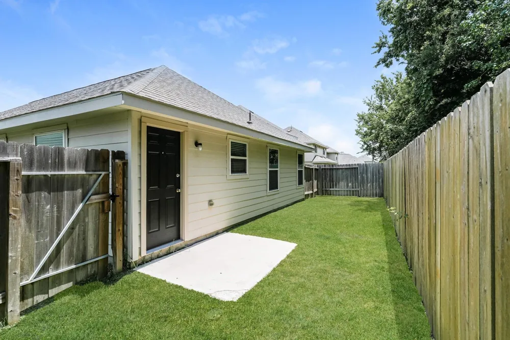 8526 Middleton Oaks Circle Houston, TX 77028