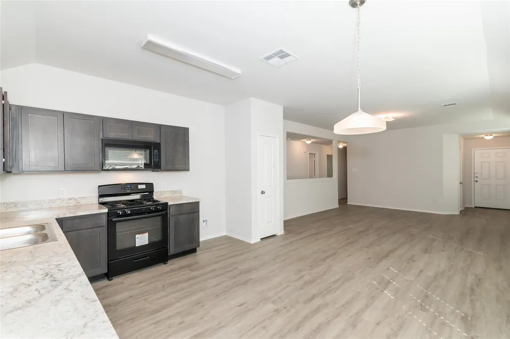 8526 Middleton Oaks Circle Houston, TX 77028