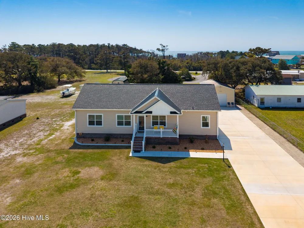 204 Nelson Street Harkers Island, NC 28531