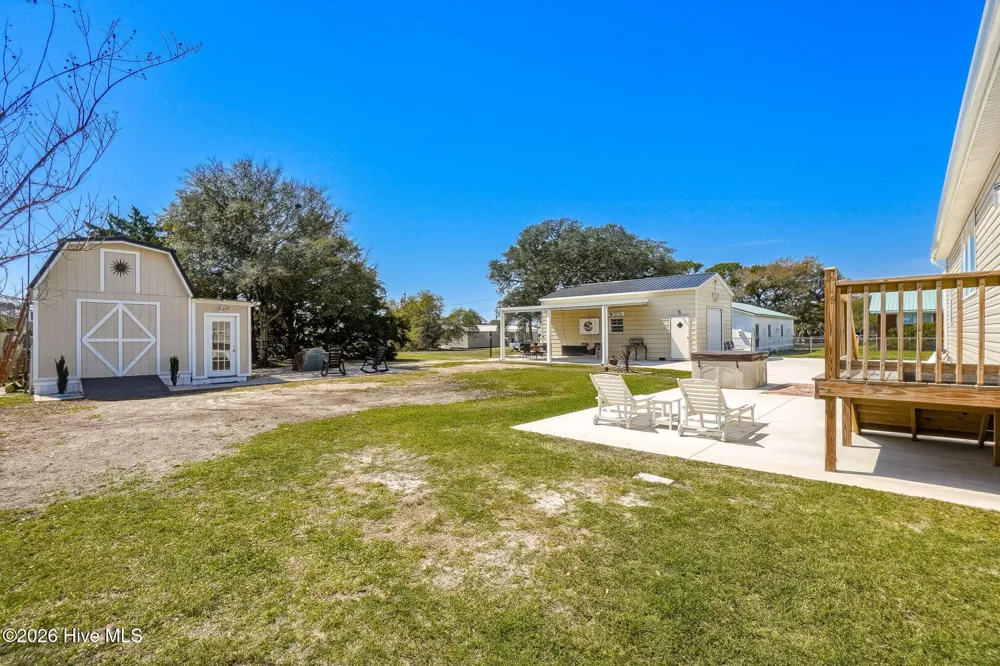 204 Nelson Street Harkers Island, NC 28531