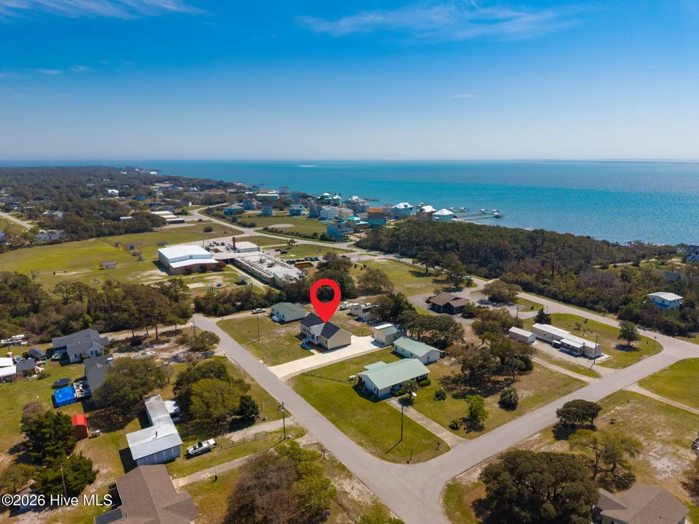 204 Nelson Street Harkers Island, NC 28531
