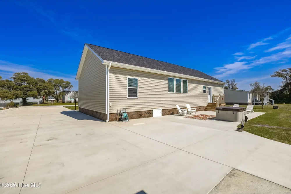 204 Nelson Street Harkers Island, NC 28531