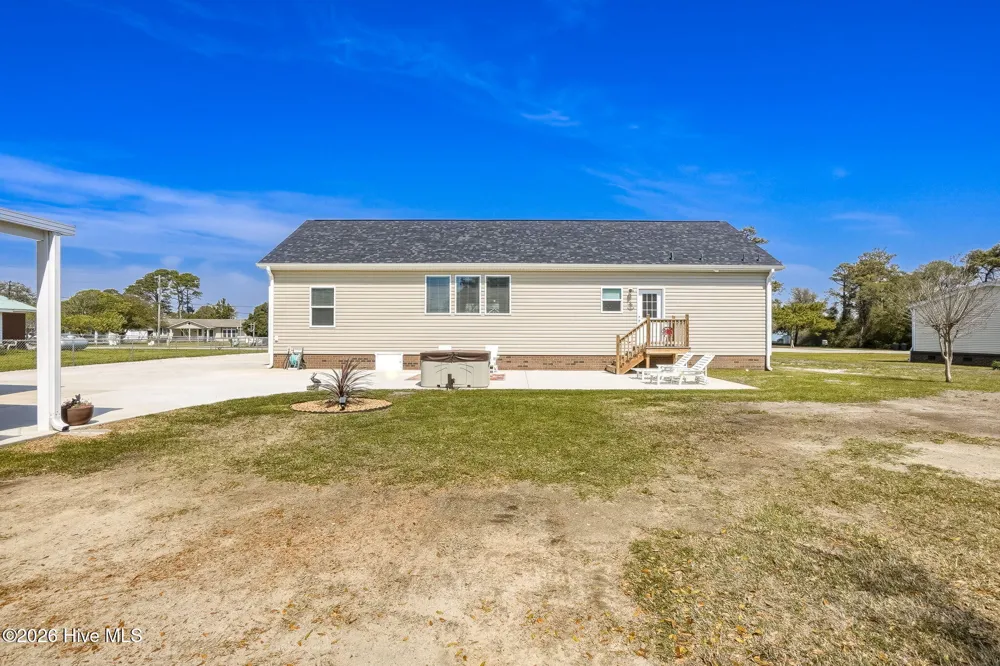204 Nelson Street Harkers Island, NC 28531