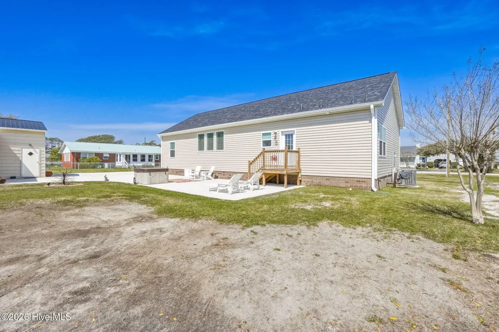 204 Nelson Street Harkers Island, NC 28531