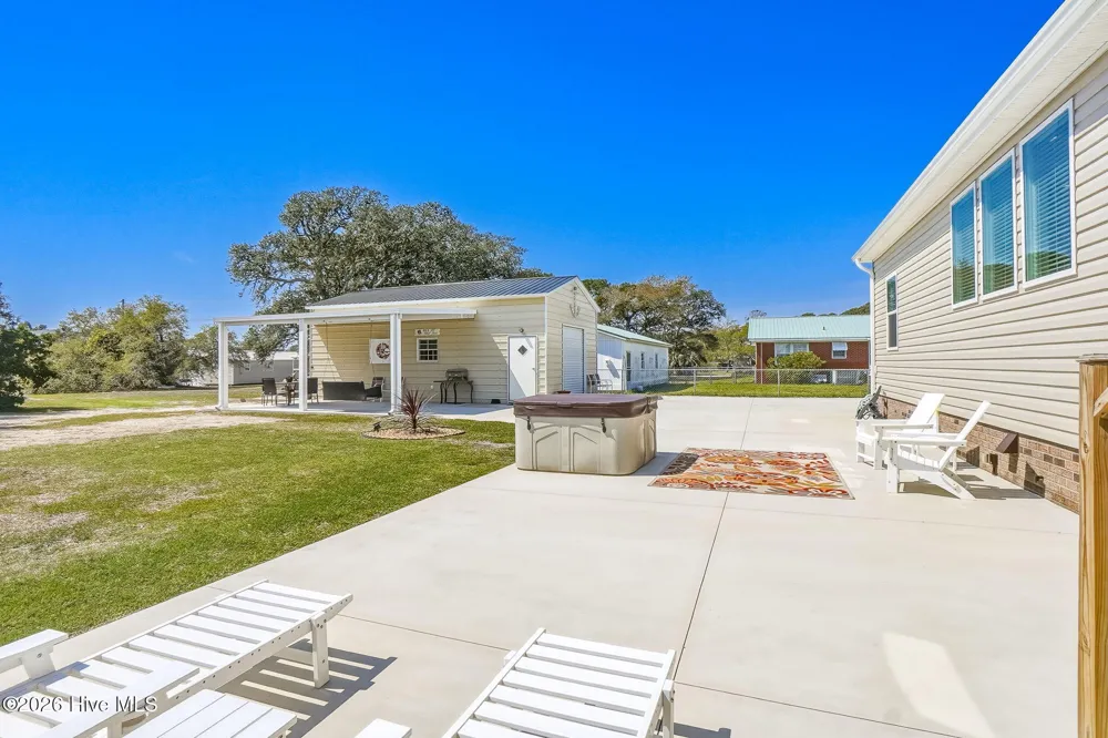 204 Nelson Street Harkers Island, NC 28531