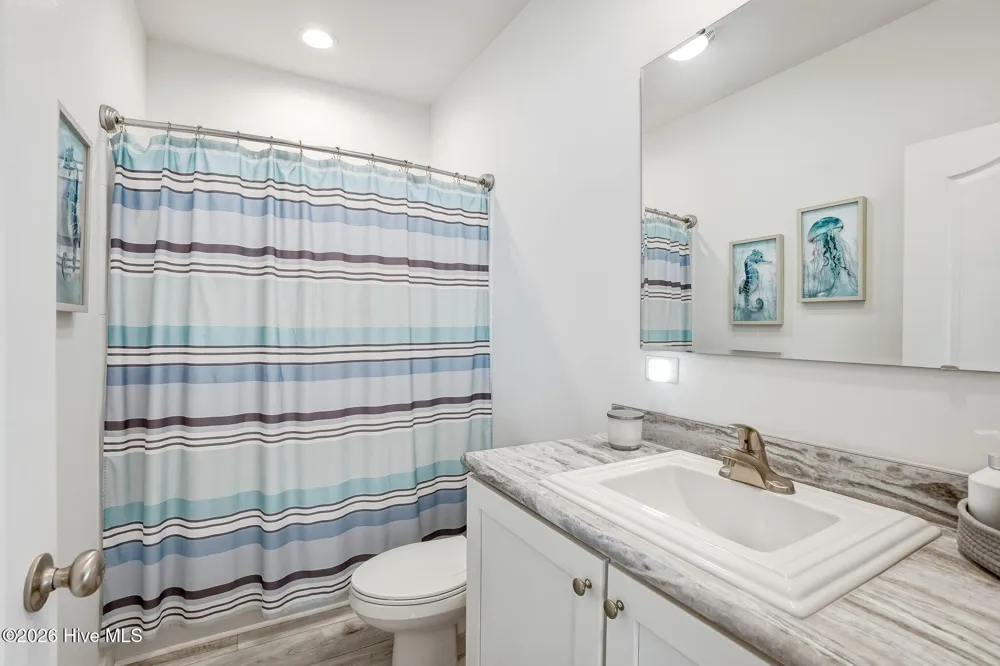 204 Nelson Street Harkers Island, NC 28531