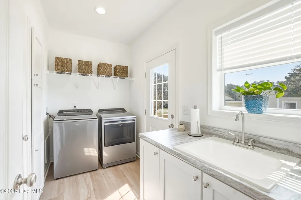 204 Nelson Street Harkers Island, NC 28531