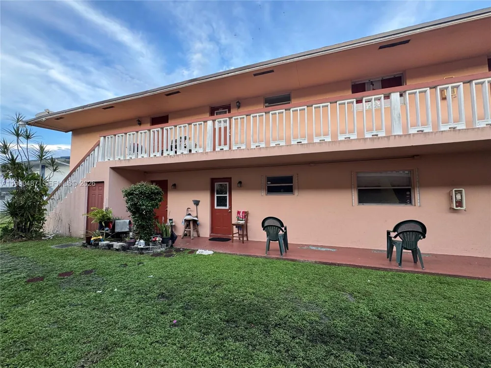 7471 SW 10th Ct #102D North Lauderdale, FL 33068