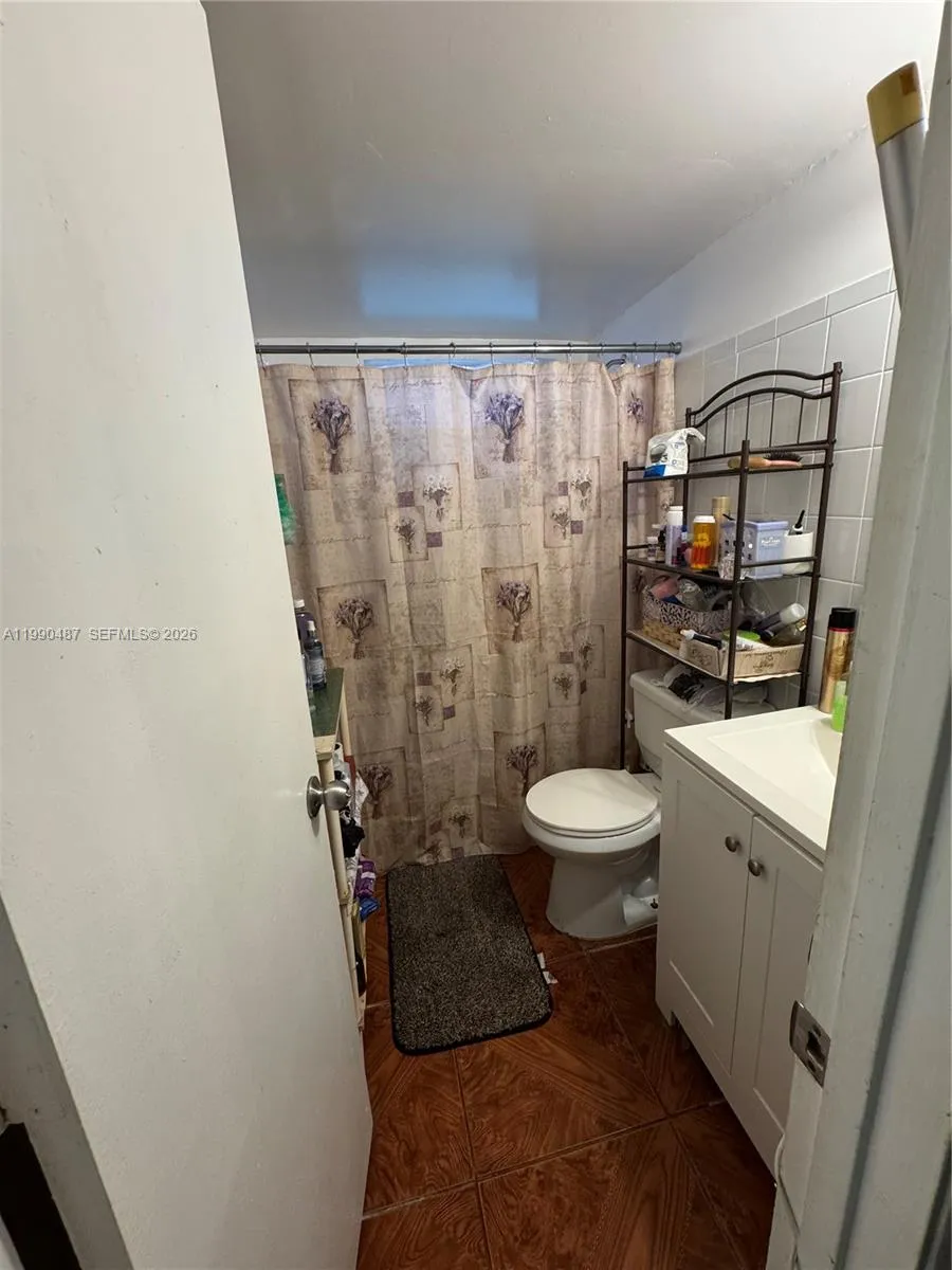 7471 SW 10th Ct #102D North Lauderdale, FL 33068