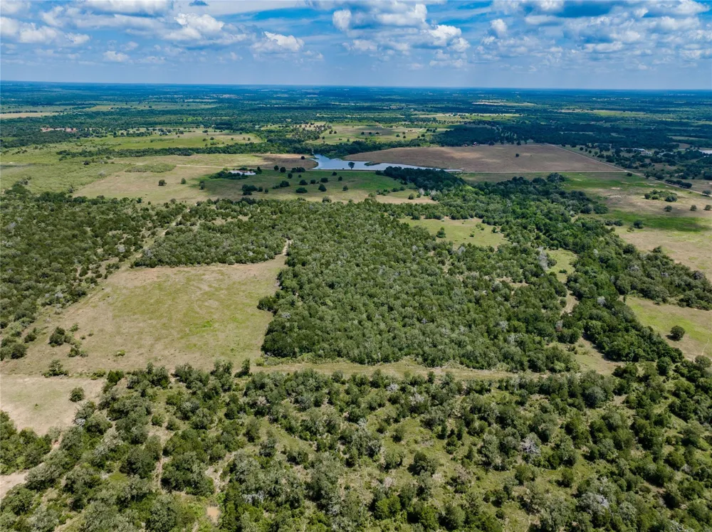 13 Armstrong Road Flatonia, TX 78941