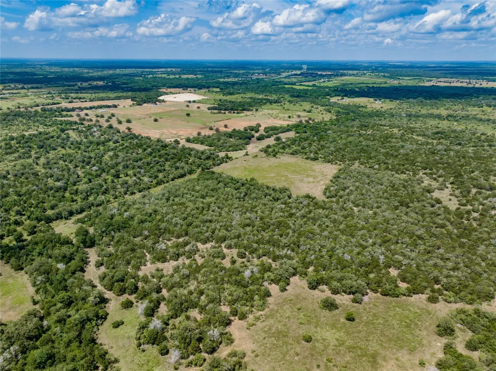 13 Armstrong Road Flatonia, TX 78941