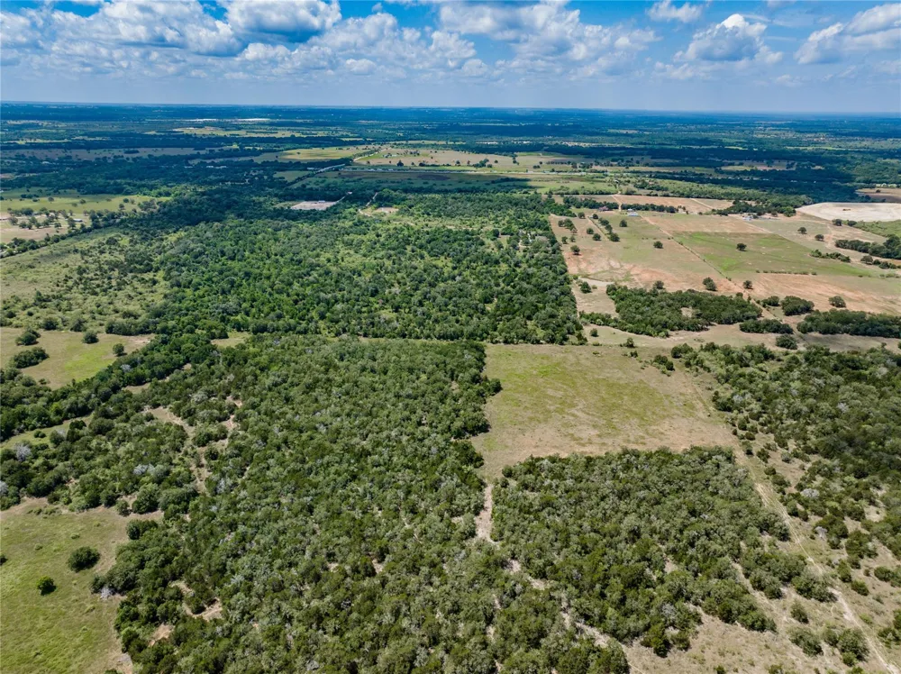 13 Armstrong Road Flatonia, TX 78941