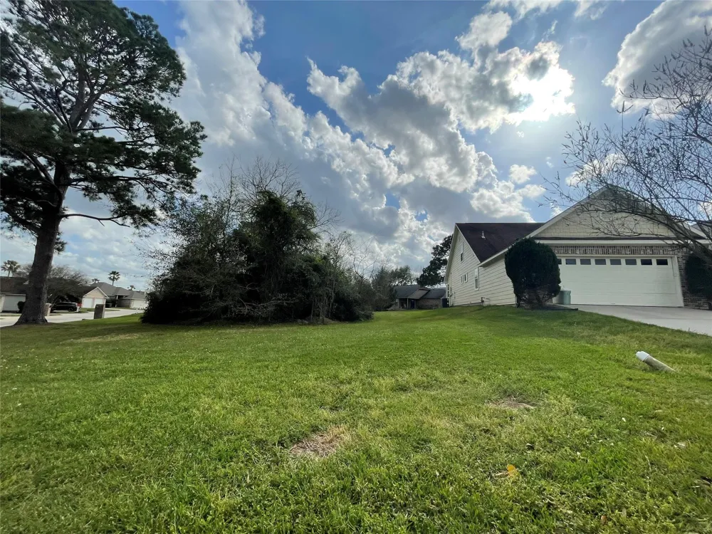 74 Dawns Edge Drive Montgomery, TX 77356