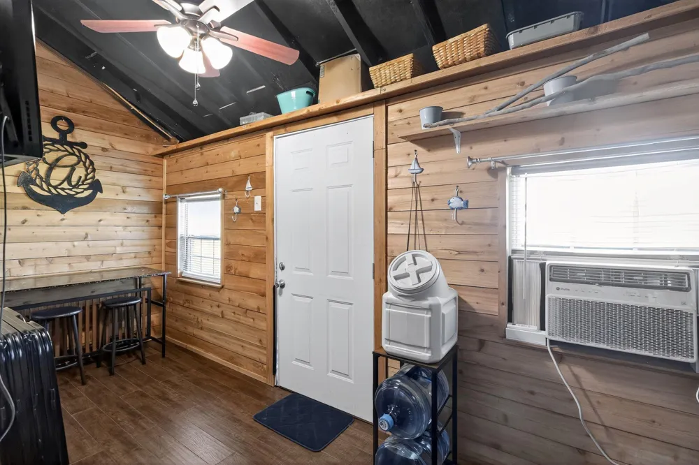 83 County Road 299 Bay City, TX 77414