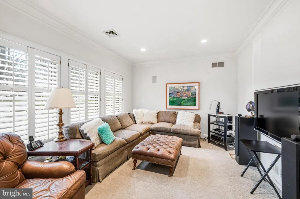 7 MERCER GATE DRIVE Doylestown, PA 18901