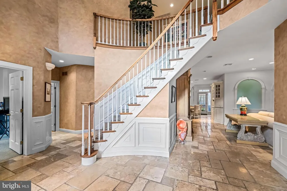 7 MERCER GATE DRIVE Doylestown, PA 18901