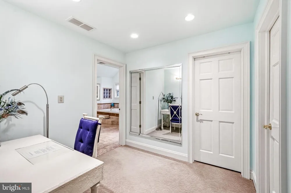 7 MERCER GATE DRIVE Doylestown, PA 18901