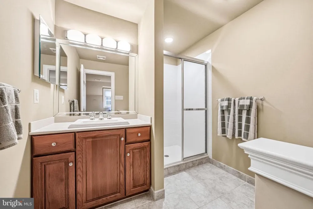7 MERCER GATE DRIVE Doylestown, PA 18901
