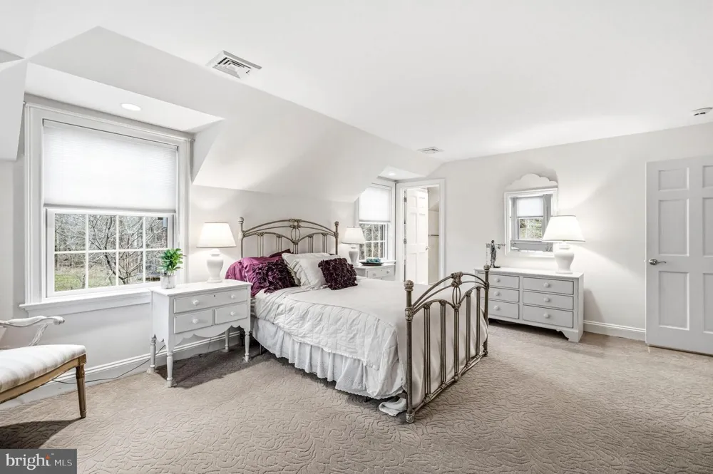 7 MERCER GATE DRIVE Doylestown, PA 18901