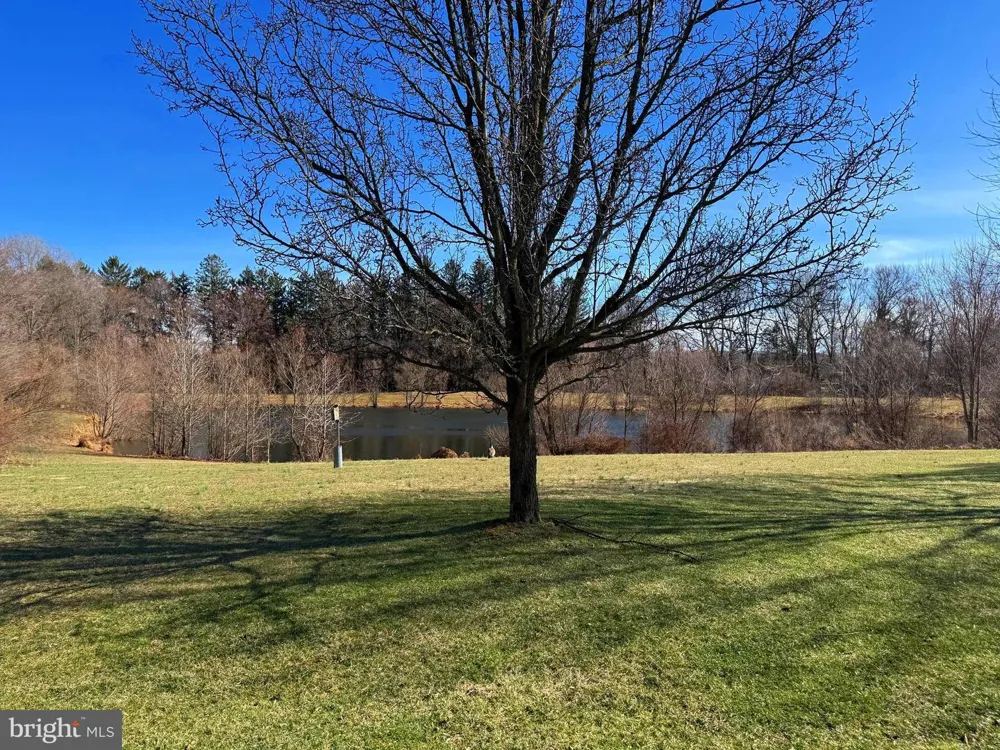 7 MERCER GATE DRIVE Doylestown, PA 18901