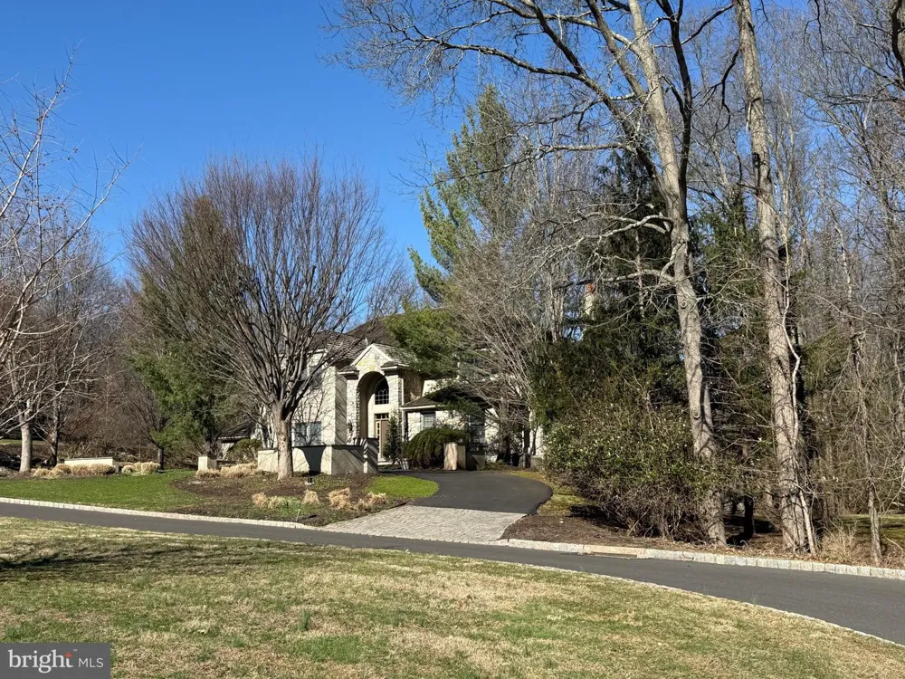 7 MERCER GATE DRIVE Doylestown, PA 18901
