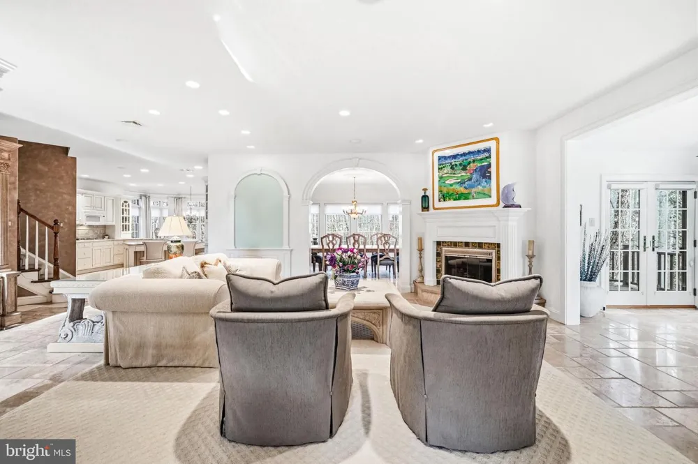 7 MERCER GATE DRIVE Doylestown, PA 18901