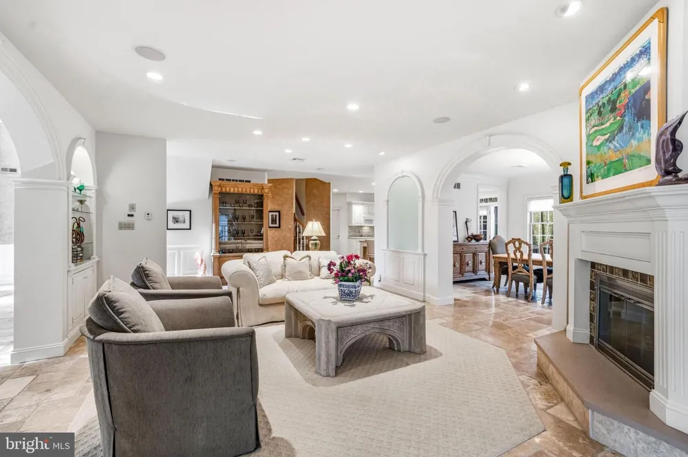 7 MERCER GATE DRIVE Doylestown, PA 18901