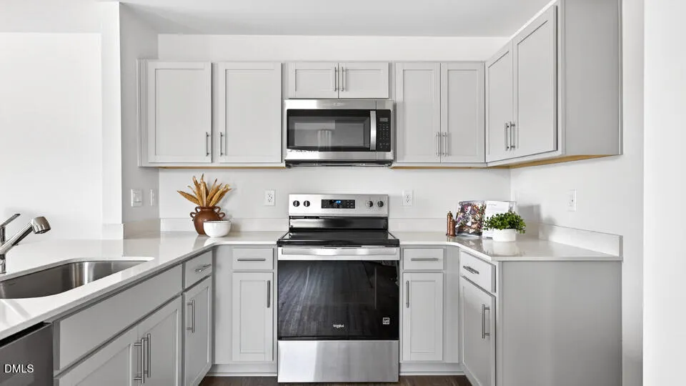 37 Rusling Leaf Drive Fuquay Varina, NC 27526