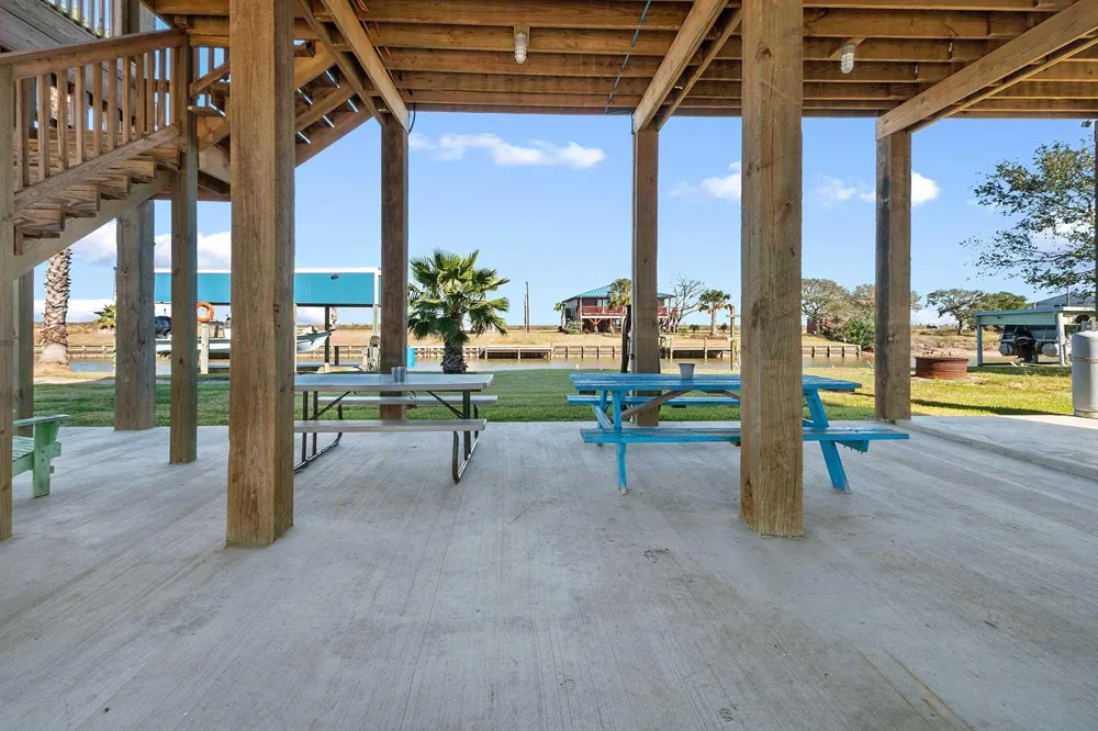 1649 County Road 299 Sargent, TX 77414