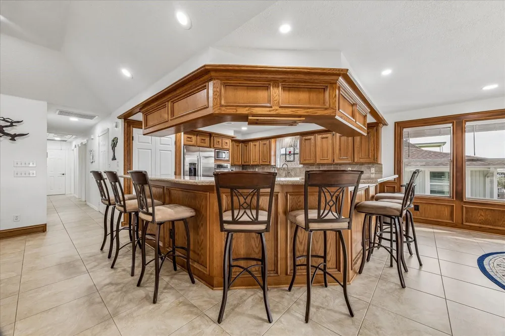 209 Bora Bora Drive Tiki Island, TX 77554