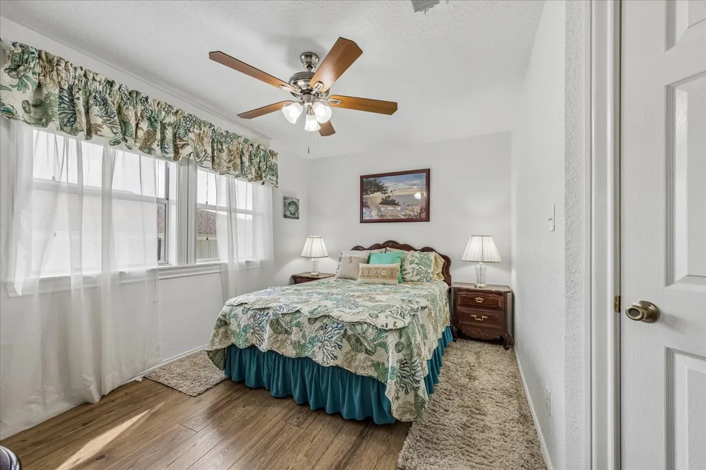 209 Bora Bora Drive Tiki Island, TX 77554