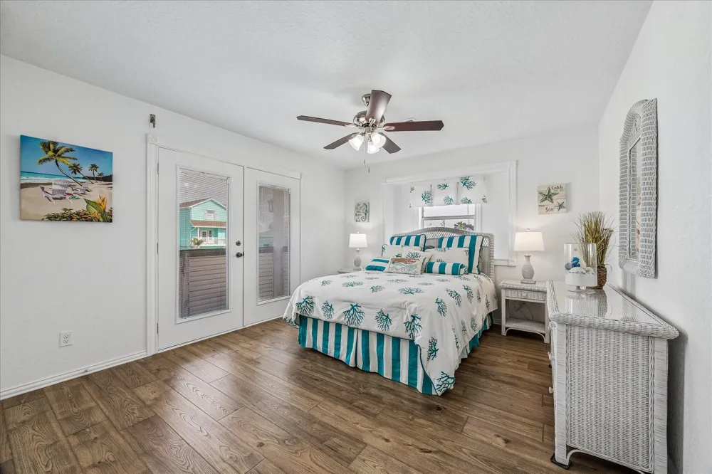 209 Bora Bora Drive Tiki Island, TX 77554