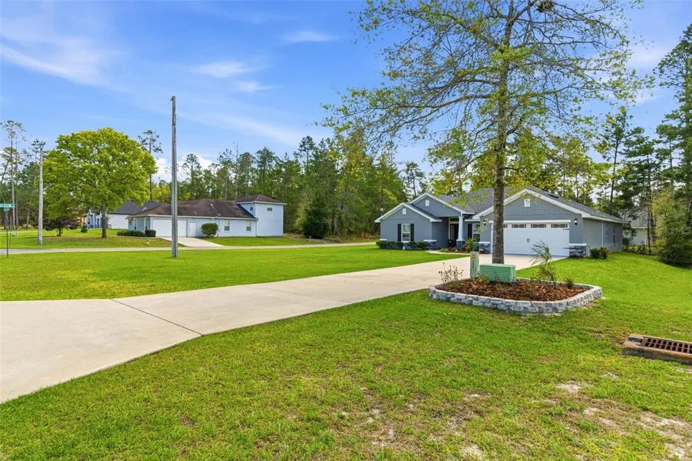 47 VILLAGE CENTER DRIVE Homosassa, FL 34446