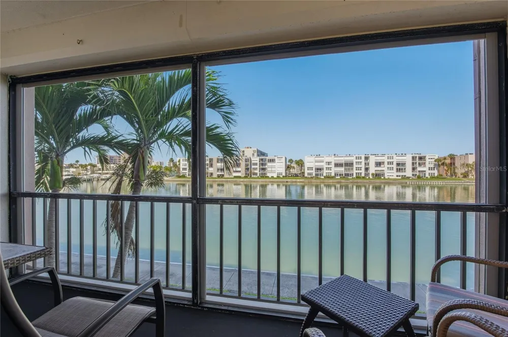 7540 BAY ISLAND DRIVE S #251 South Pasadena, FL 33707