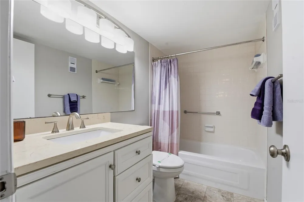7540 BAY ISLAND DRIVE S #251 South Pasadena, FL 33707