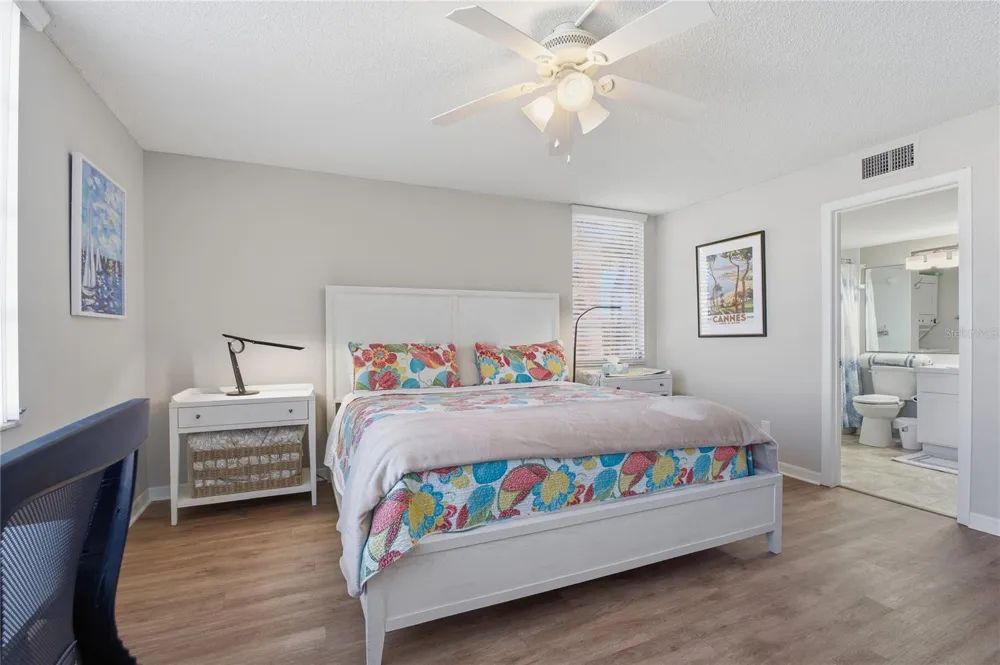 7540 BAY ISLAND DRIVE S #251 South Pasadena, FL 33707