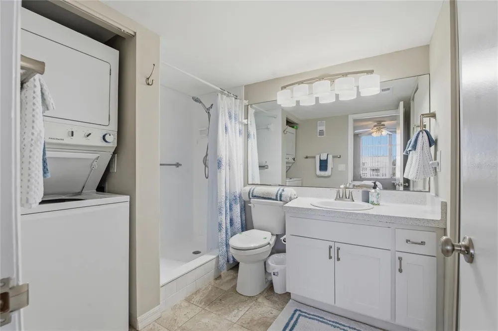 7540 BAY ISLAND DRIVE S #251 South Pasadena, FL 33707