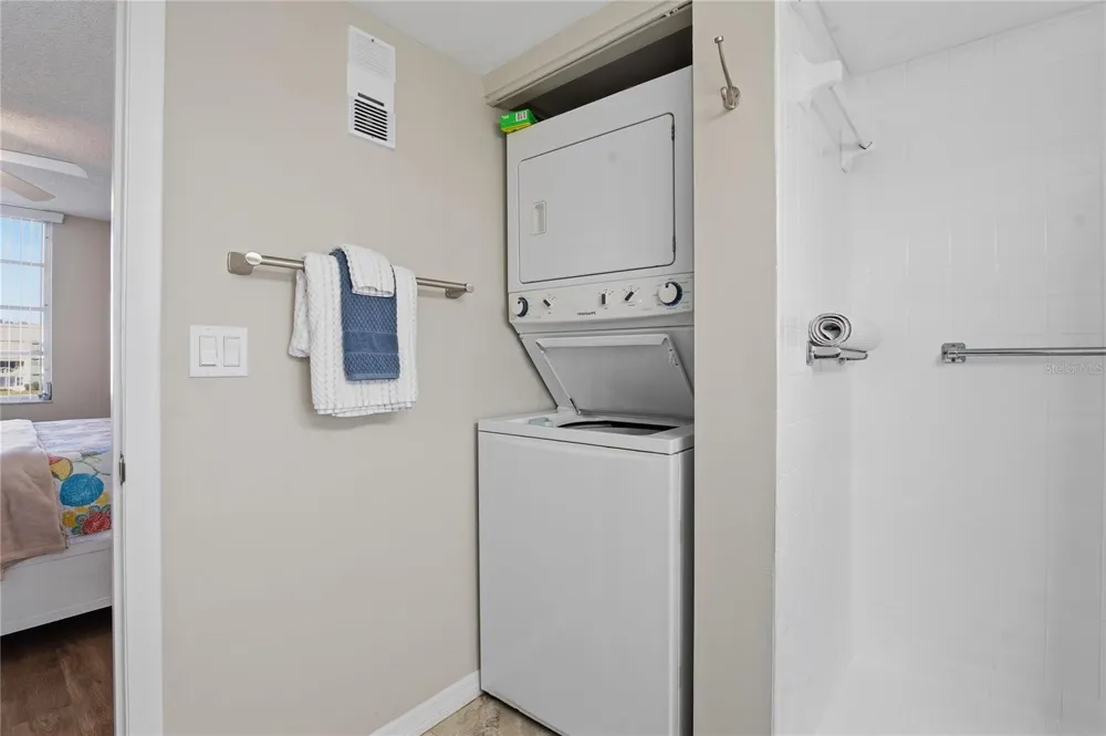 7540 BAY ISLAND DRIVE S #251 South Pasadena, FL 33707