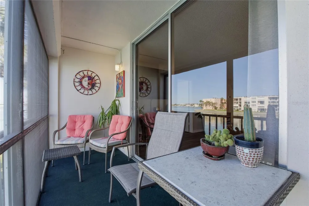 7540 BAY ISLAND DRIVE S #251 South Pasadena, FL 33707
