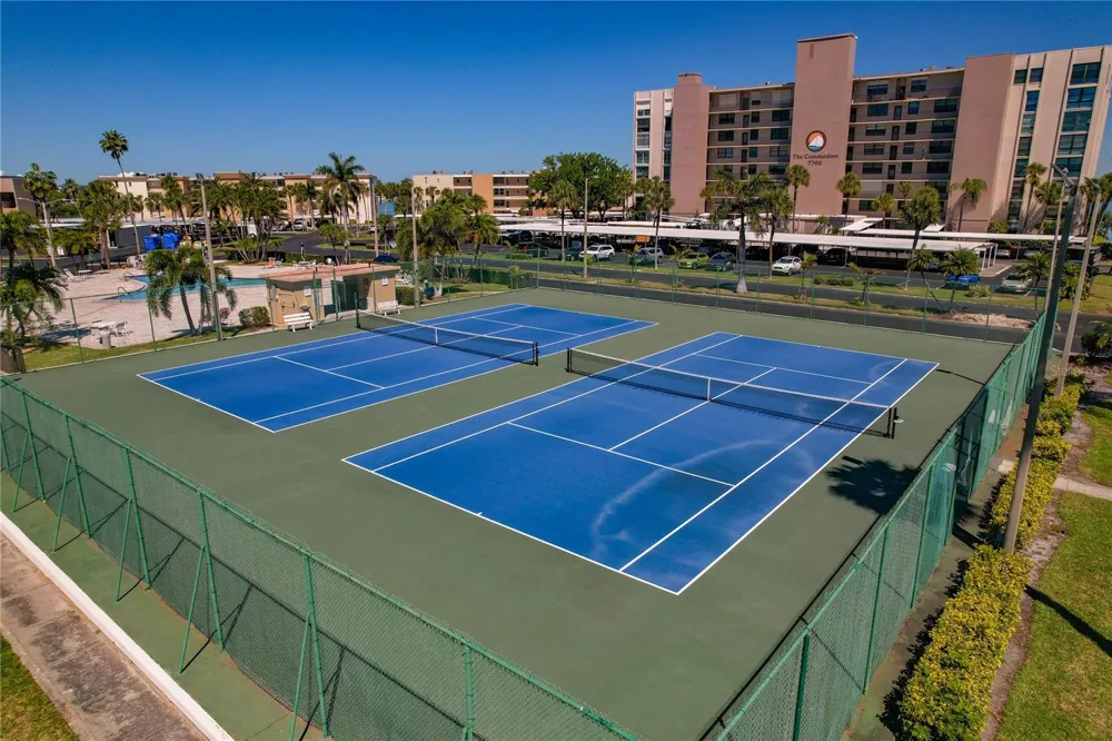7540 BAY ISLAND DRIVE S #251 South Pasadena, FL 33707