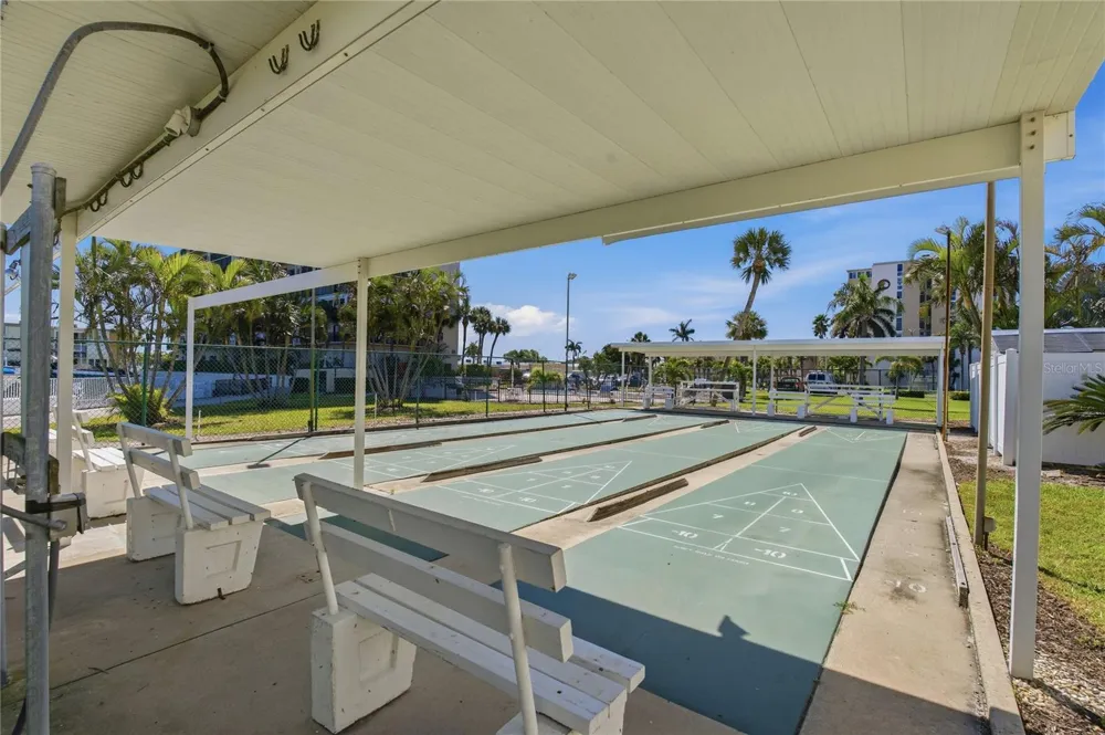 7540 BAY ISLAND DRIVE S #251 South Pasadena, FL 33707