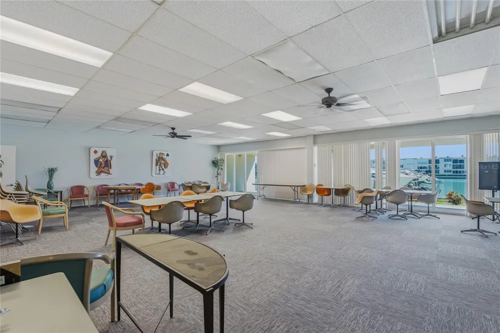 7540 BAY ISLAND DRIVE S #251 South Pasadena, FL 33707