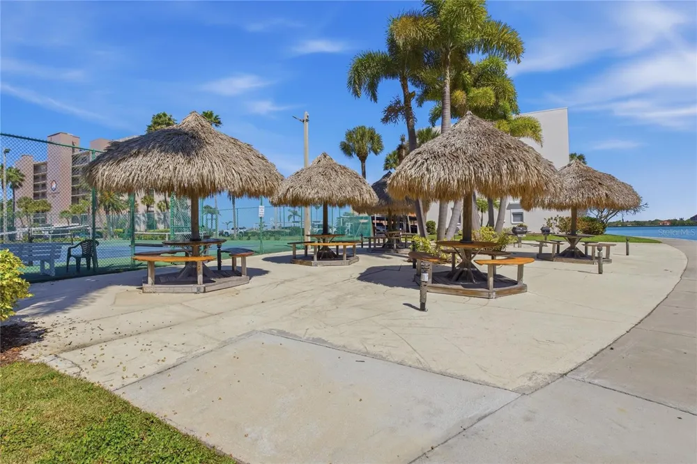 7540 BAY ISLAND DRIVE S #251 South Pasadena, FL 33707