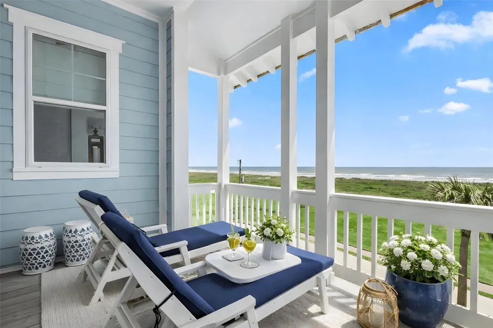 1830 Seaside Drive Galveston, TX 77550