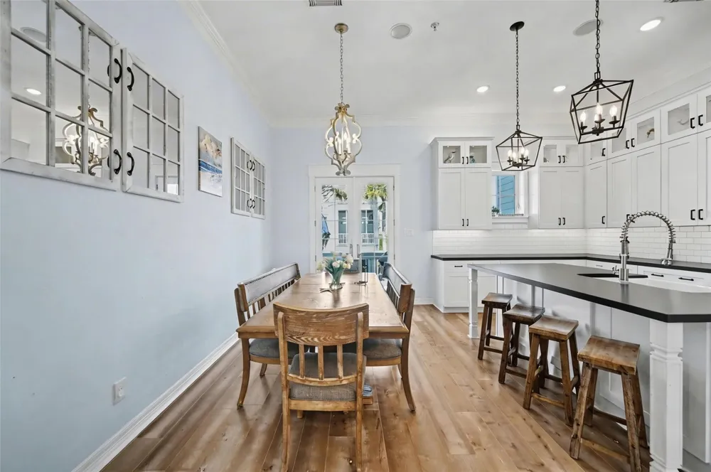 1830 Seaside Drive Galveston, TX 77550