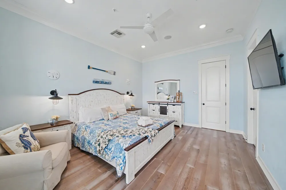 1830 Seaside Drive Galveston, TX 77550