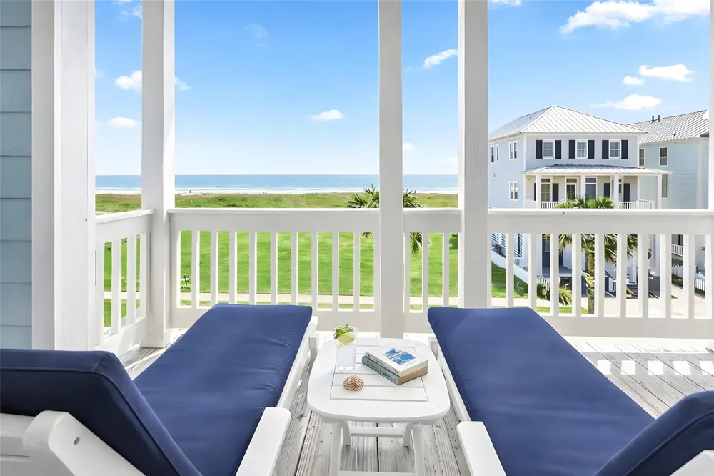 1830 Seaside Drive Galveston, TX 77550