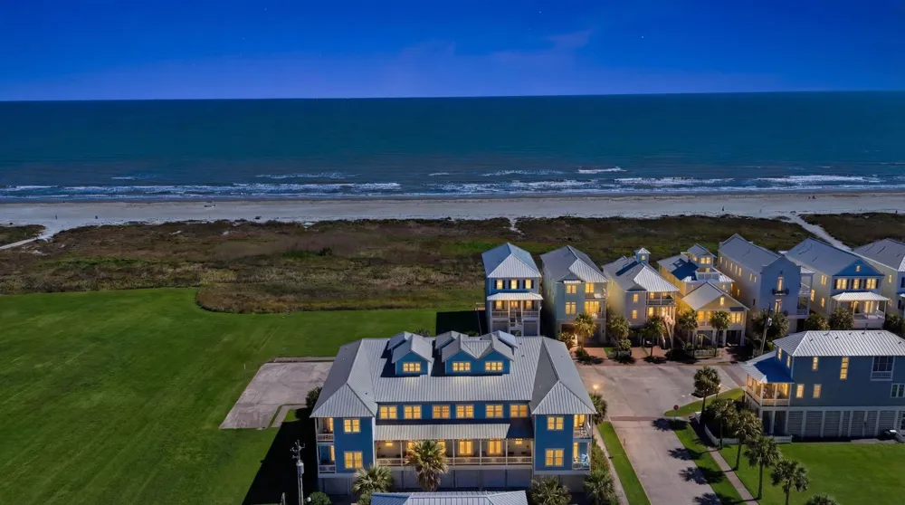 1830 Seaside Drive Galveston, TX 77550