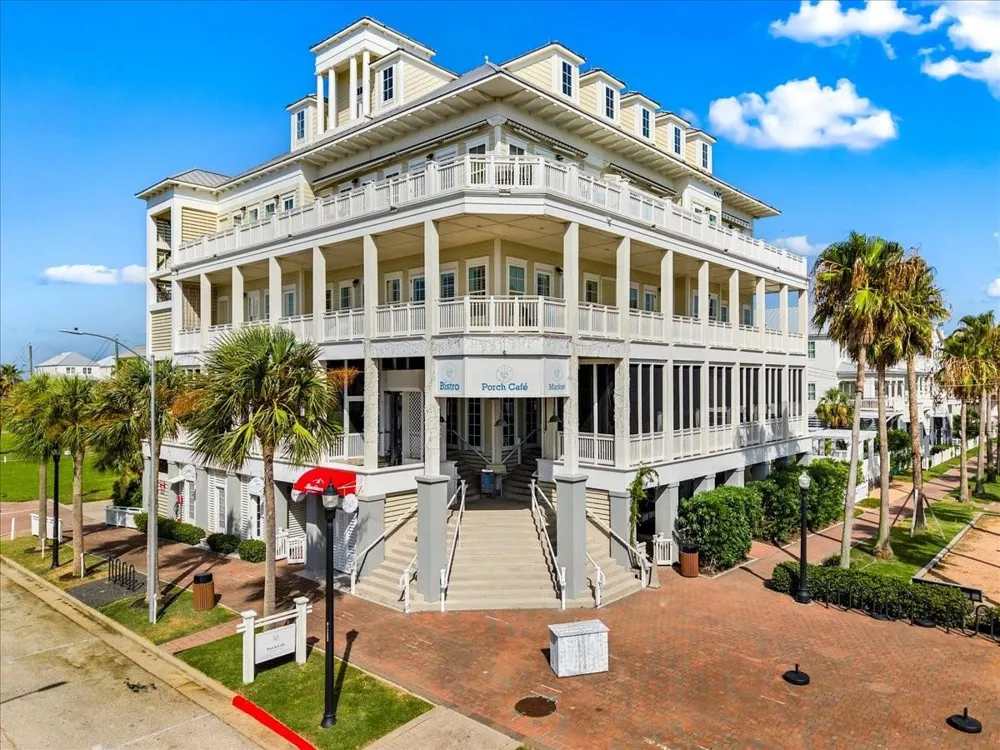 1830 Seaside Drive Galveston, TX 77550
