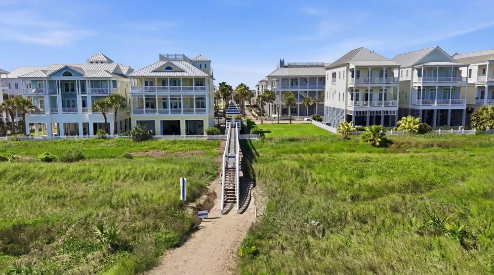 1830 Seaside Drive Galveston, TX 77550